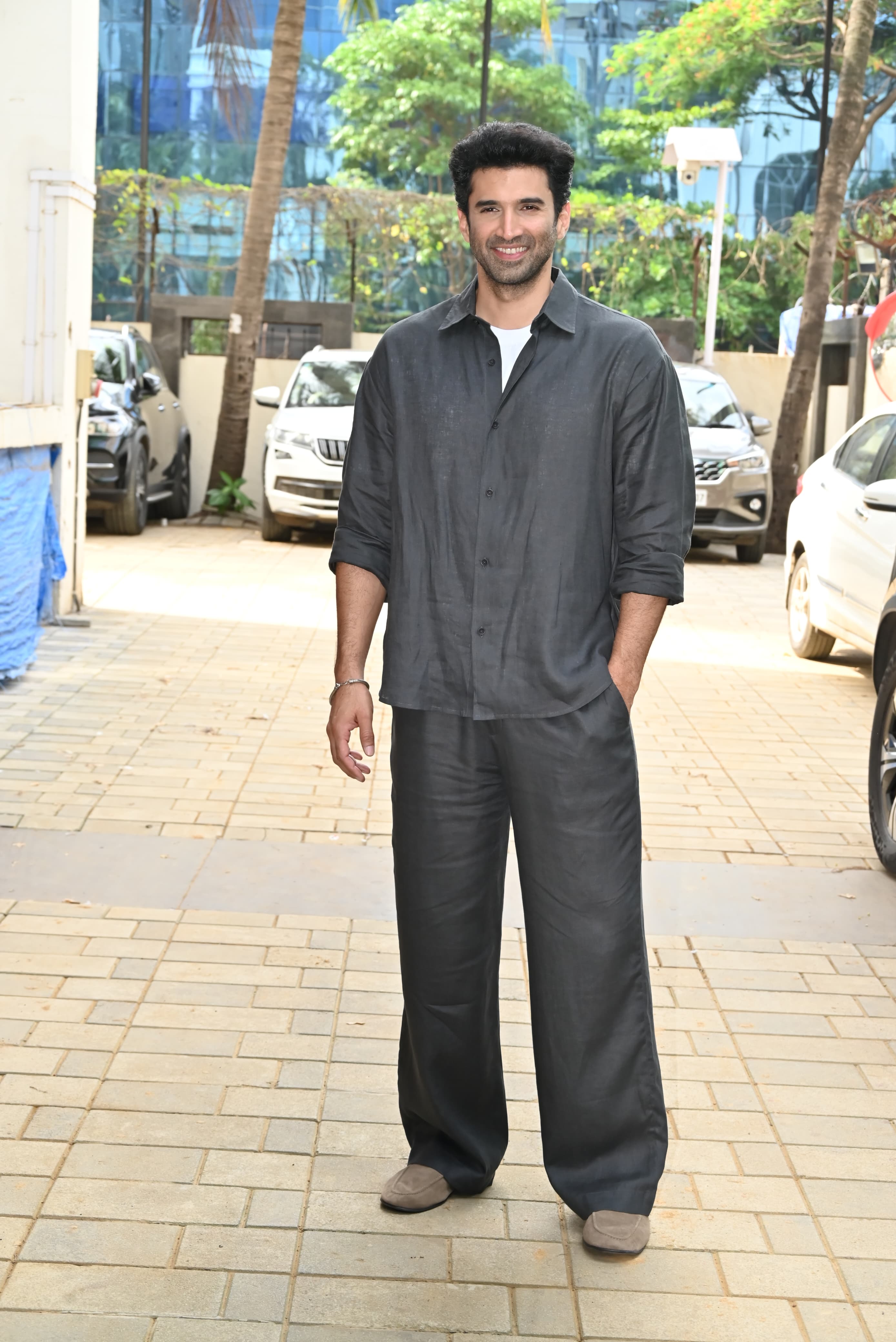 <p>Aditya Roy Kapur looked dashing as always as he arrived at an event to promote his upcoming film Metro...In Dino.</p>